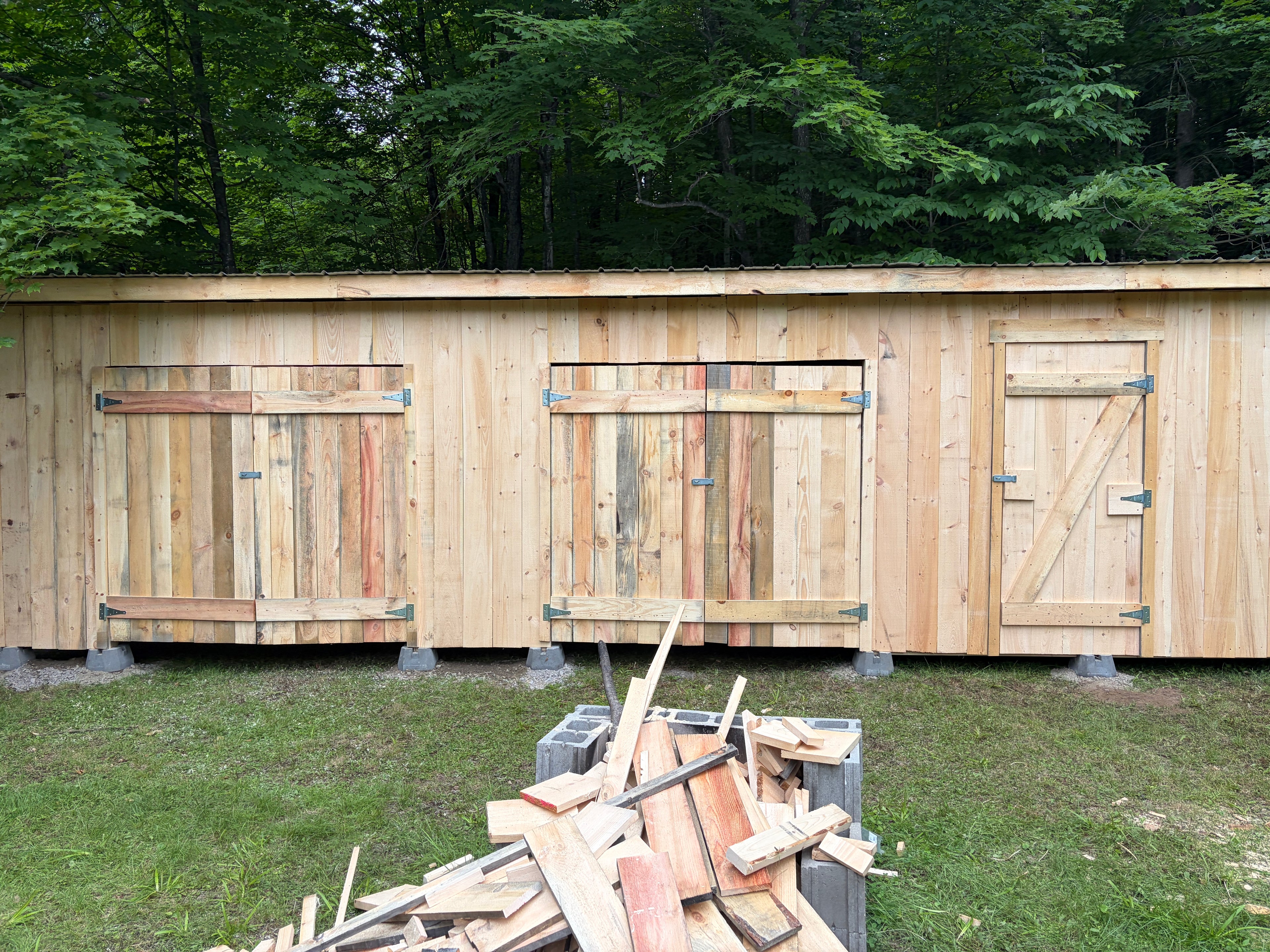 Abris de type cabanon 10x30