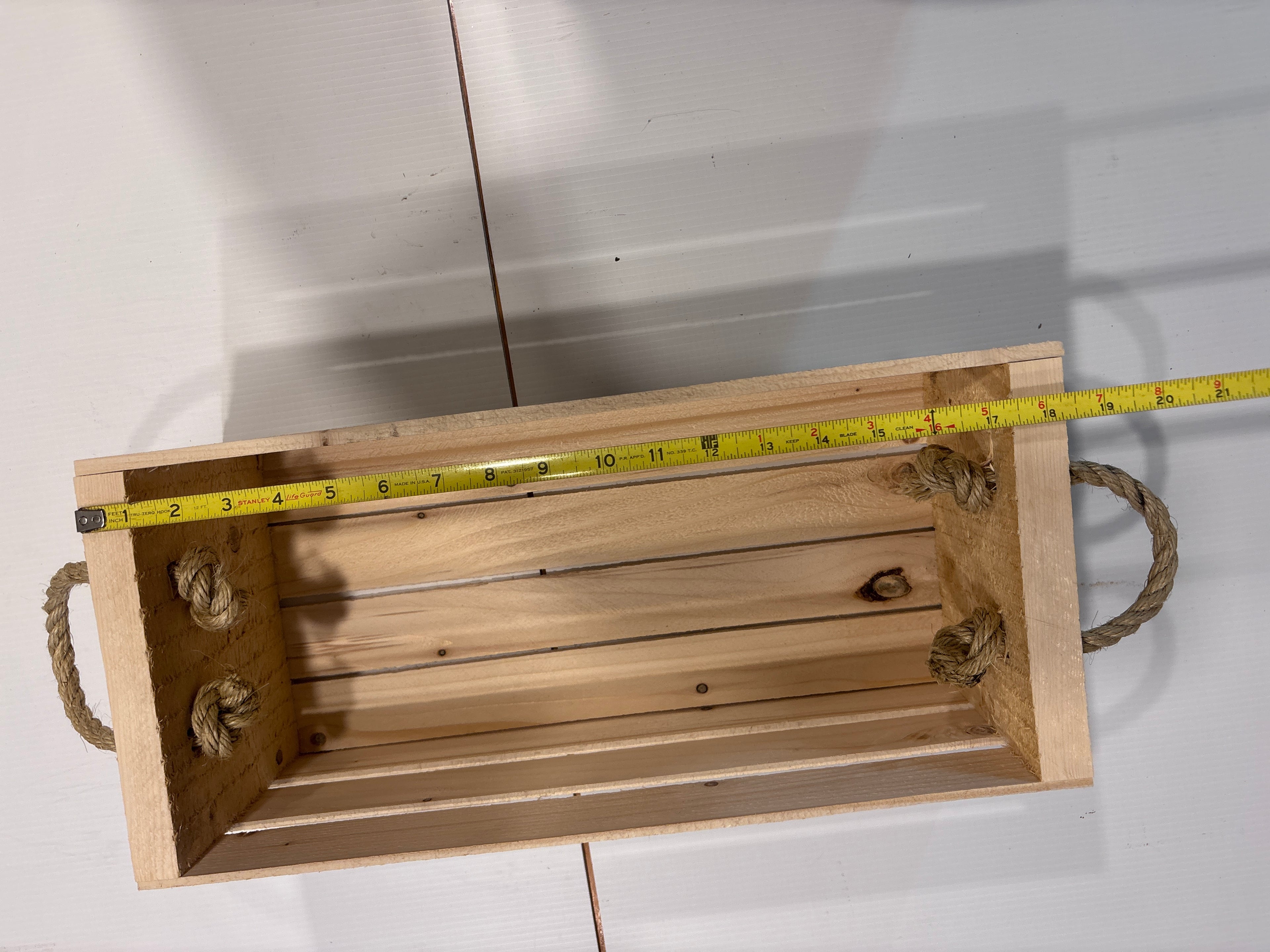 Boîte de bois moyenne