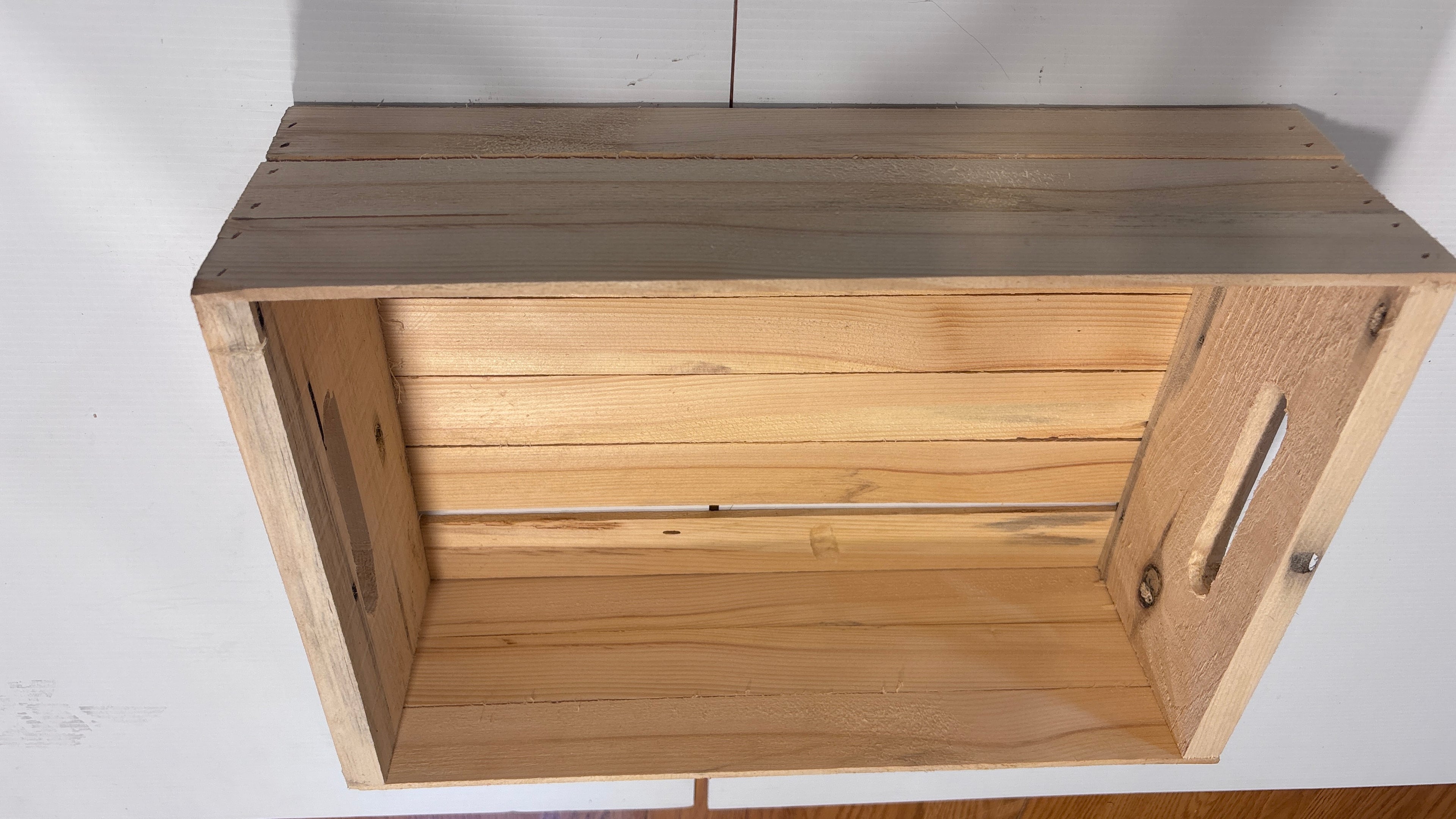 Boîte en bois grosse